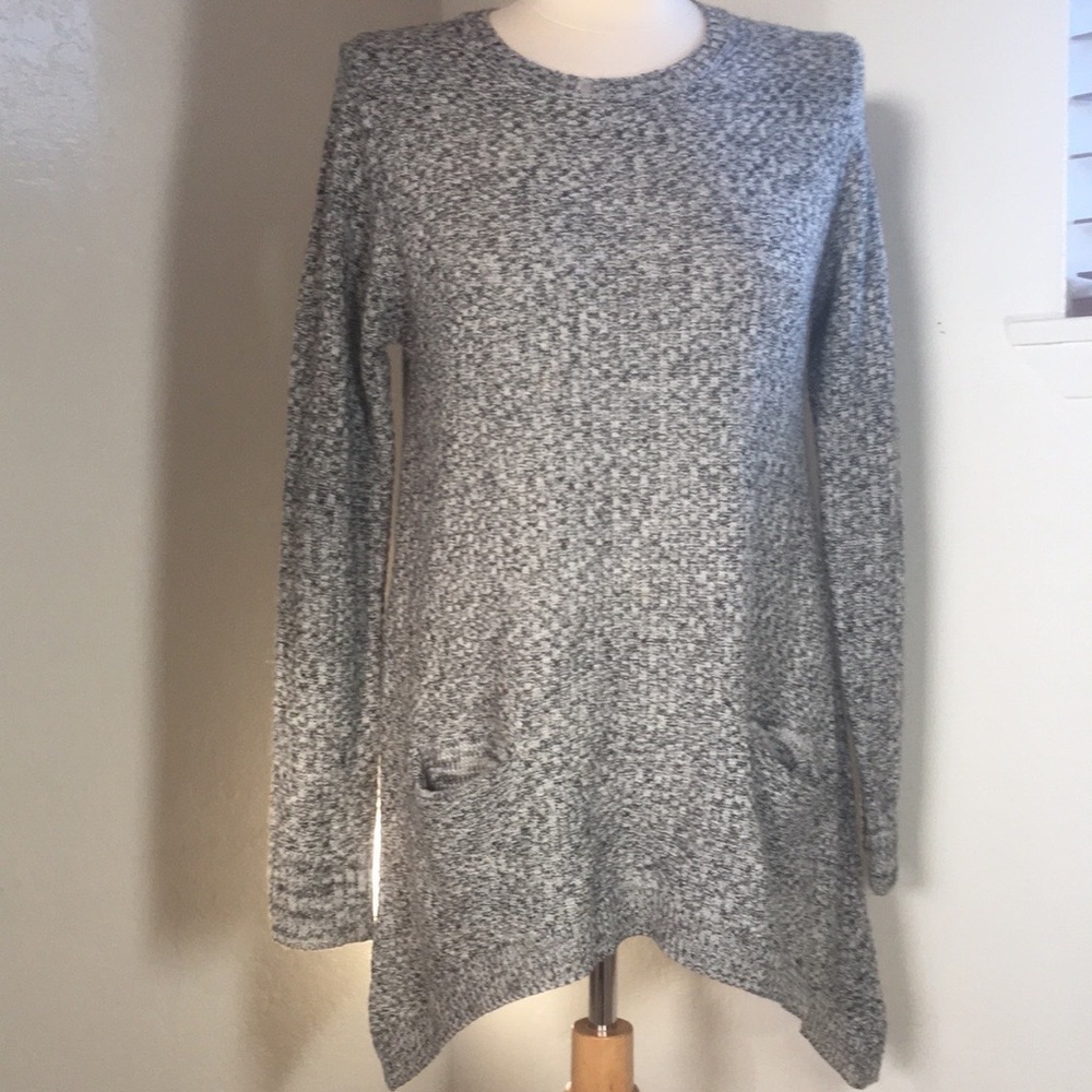 Catwalk studio sweater medium with large buttons black white long roomy… - Picture 3 of 11